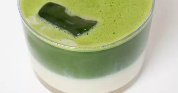 Matcha na odchudzanie: Zielona herbata spala tłuszcz - dowody naukowe